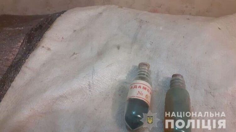 Боевой яд, который нашли в харьковской школе, оказался муляжом. Видео