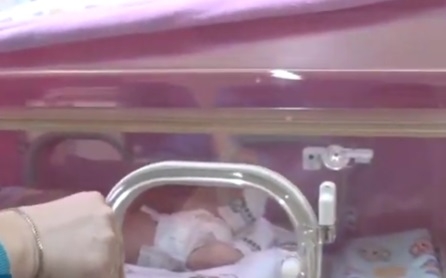 В Николаевской детской больнице показали, как ухаживают за недоношенными детками