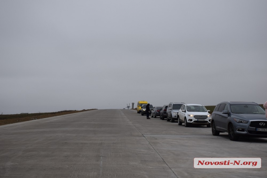 Открытие бетонной трассы Н-14 в Николаевской области. Фото