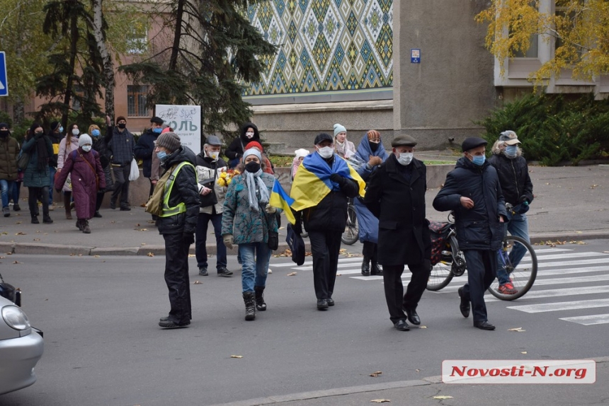 День достоинства в Николаеве: националисты провели шествие. ФОТОРЕПОРТАЖ