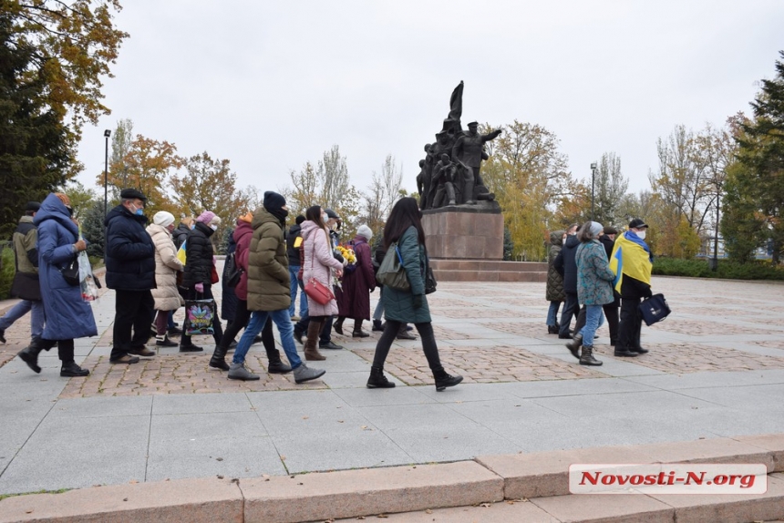 День достоинства в Николаеве: националисты провели шествие. ФОТОРЕПОРТАЖ