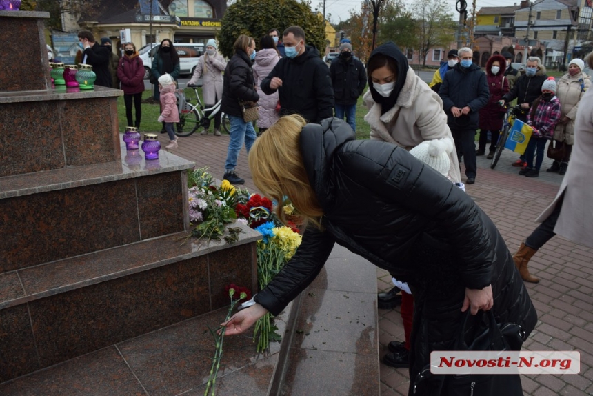 День достоинства в Николаеве: националисты провели шествие. ФОТОРЕПОРТАЖ