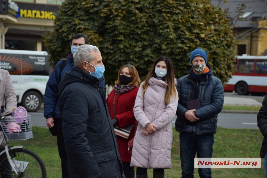 День достоинства в Николаеве: националисты провели шествие. ФОТОРЕПОРТАЖ