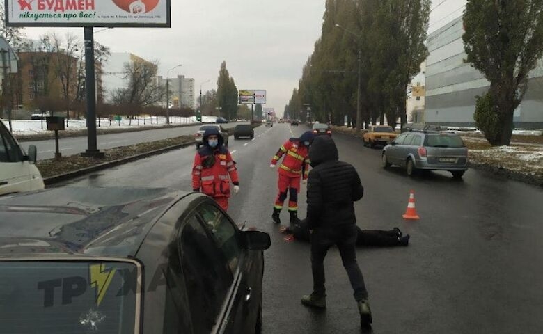 В Харькове Mercedes сбил пешехода: ему оторвало голову