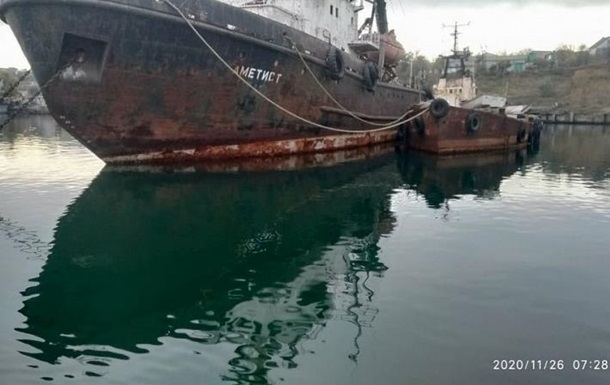 В Администрации морпортов отрицают затопление судна в Черноморске