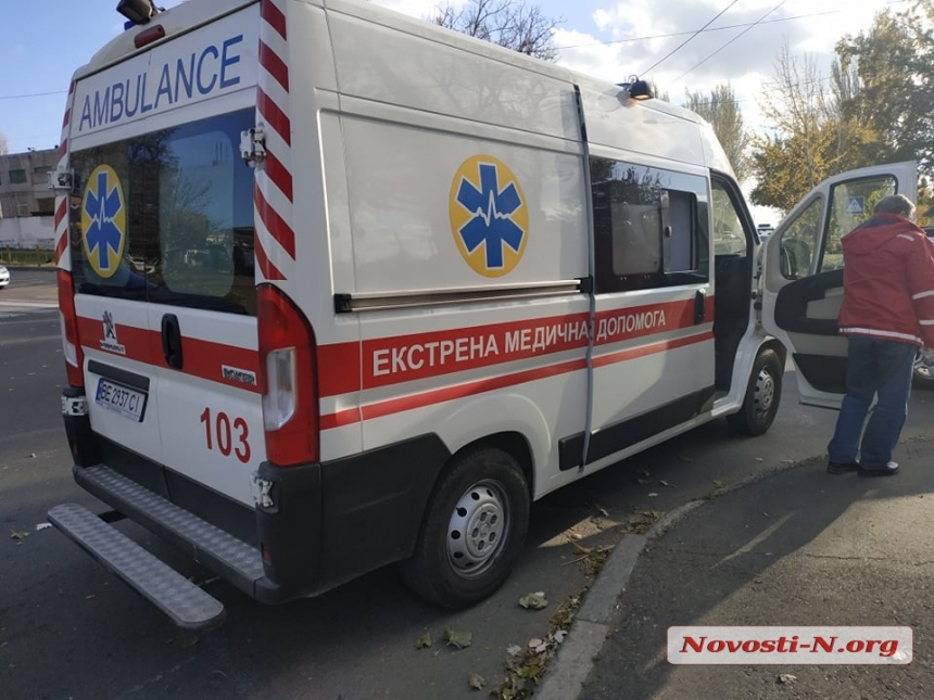 В Николаеве автомобиль сбил 9-летнего школьника на переходе