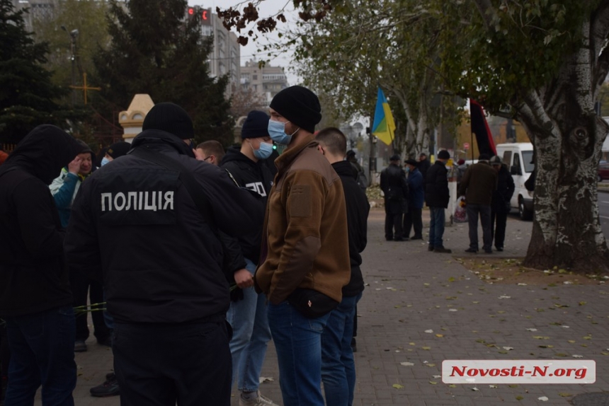 День памяти жертв Голодомора: в Николаеве прошло скорбное шествие