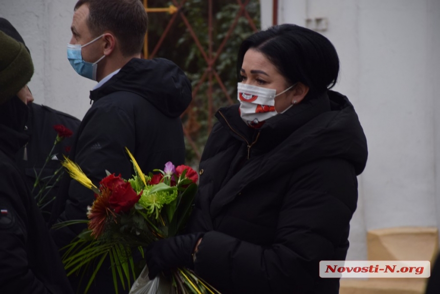 День памяти жертв Голодомора: в Николаеве прошло скорбное шествие