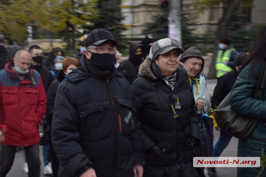 День памяти жертв Голодомора: в Николаеве прошло скорбное шествие