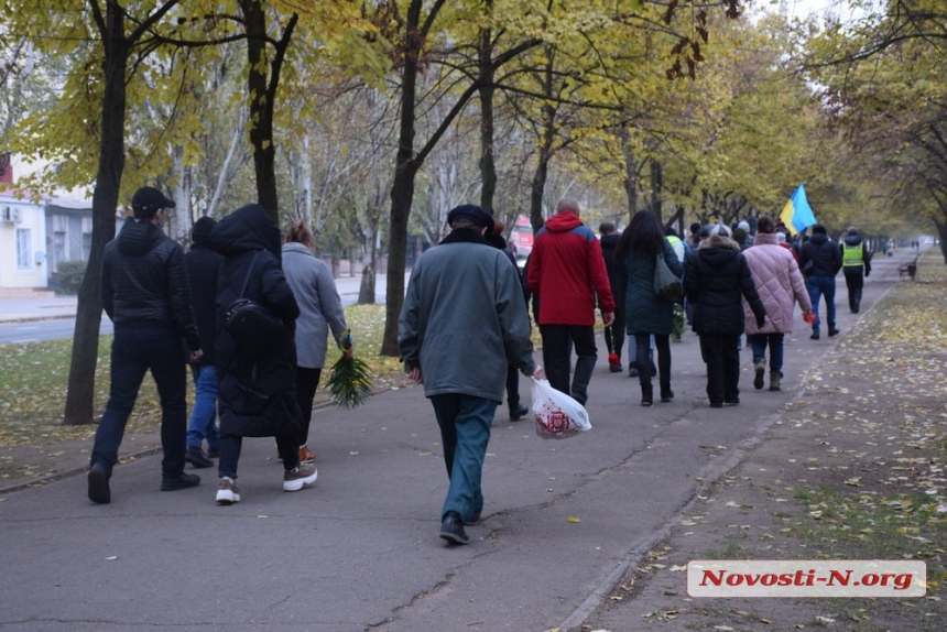 День памяти жертв Голодомора: в Николаеве прошло скорбное шествие