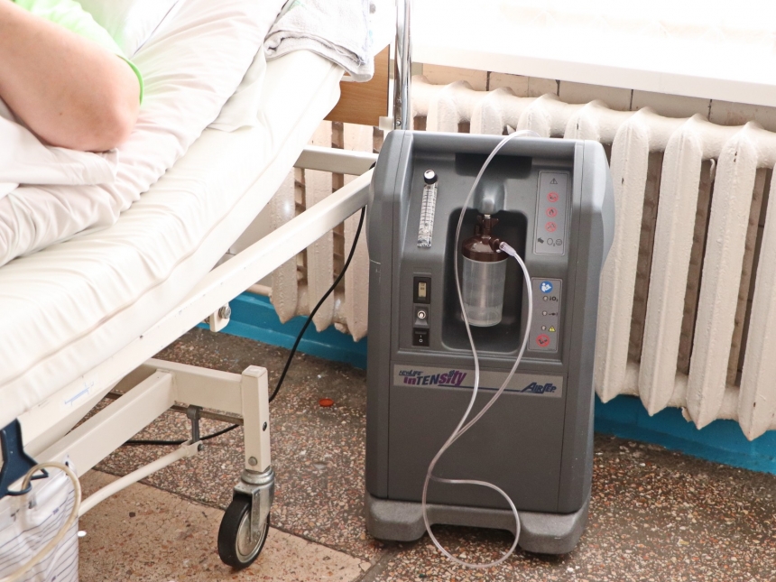 Больницы Николаевской области получили еще 151 кислородный концентратор