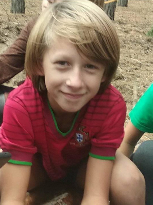 В селе под Николаевом жители и полиция ищут пропавшего 11-летнего мальчика