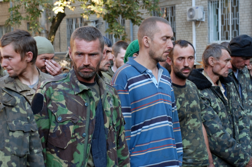 В плену на Донбассе продолжает оставаться 251 человек, — Денисова