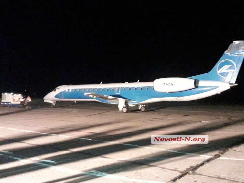 Николаевский аэропорт временно прекратил регулярные авиарейсы в Киев