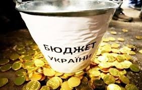 В Украине согласовали проект бюджета: пенсии урезают, а повышение зарплат откладывают