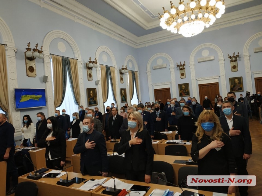 В Николаевском горсовете потребовали от депутатов показать справки, что у них нет «ковида»