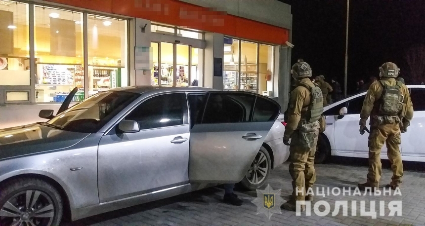 Четверых вымогателей, задержанных на АЗС в Николаеве, отправили в СИЗО