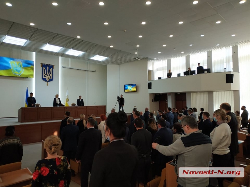В Николаевском облсовете не могут работать комиссии по законности и по образованию – не хватает депутатов