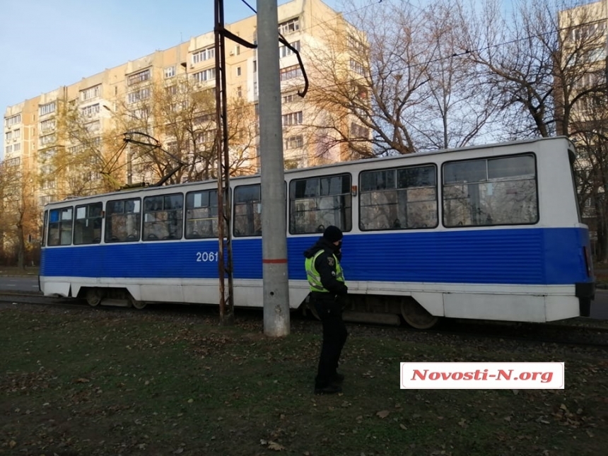 В БСМП Николаева умер мужчина, которого сбил трамвай