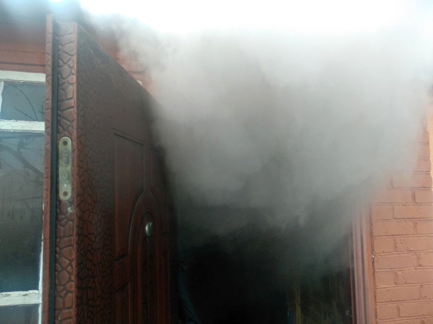 В Первомайске горел жилой дом — хозяева неправильно пользовались печью