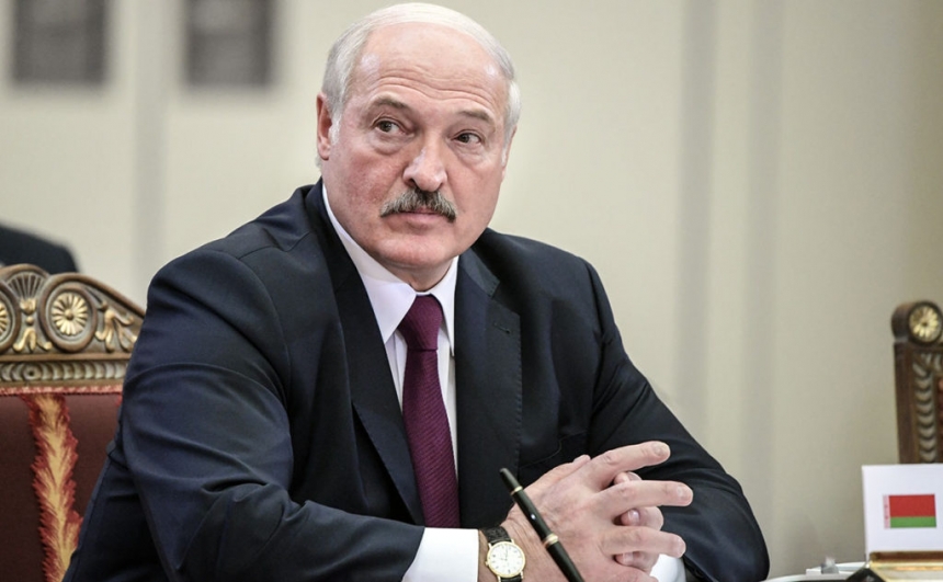 «Пока последний омоновец не скажет мне уходить»: Лукашенко назвал условие своей отставки