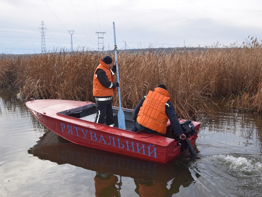 В Николаевской области продолжают поиски пропавших 28 декабря на реке Южный Буг рыбаков