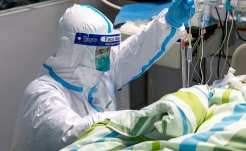 В мире количество умерших от коронавируса превысило два миллиона человек