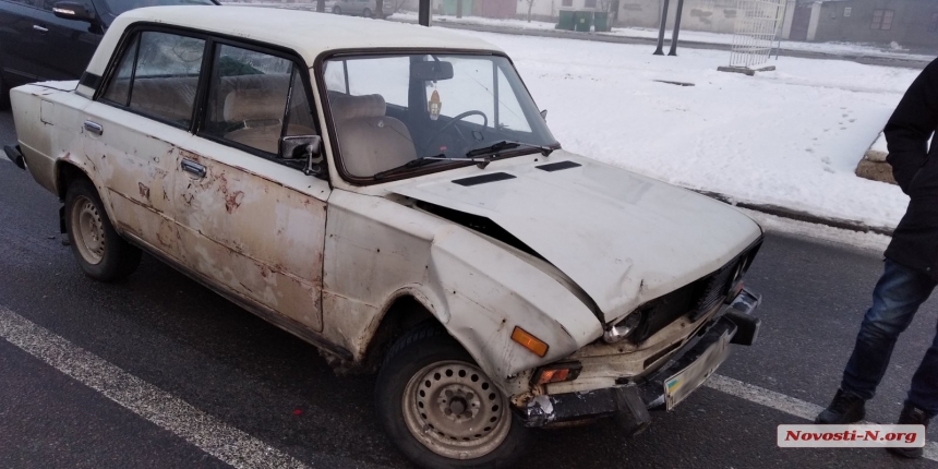  В Николаеве столкнулись ВАЗ-2106 и Renault