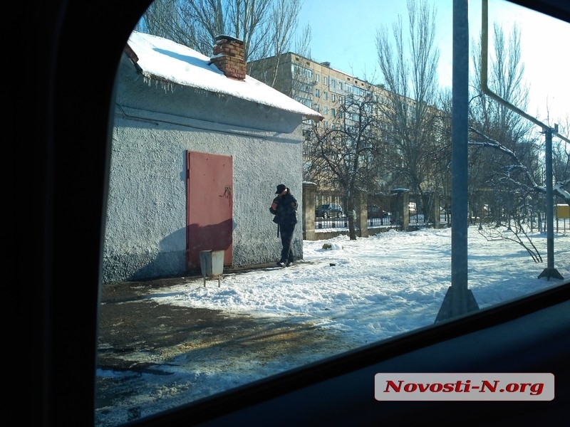 В Николаеве таксисту пришлось таранить шлагбаум больницы, чтобы доставить тяжелобольного пациента
