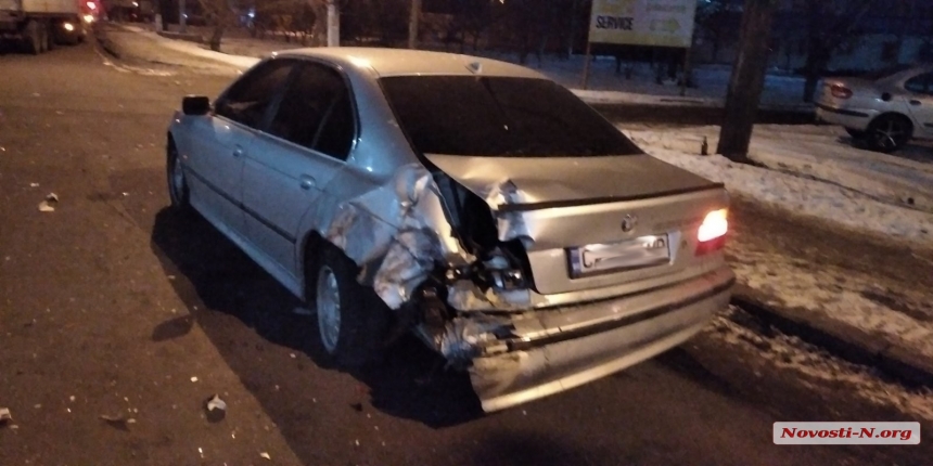 На въезде в Николаев седельный тягач MAN столкнулся с BMW