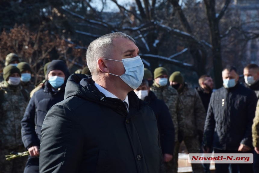 В Николаеве военные почтили память погибших защитниках донецкого аэропорта