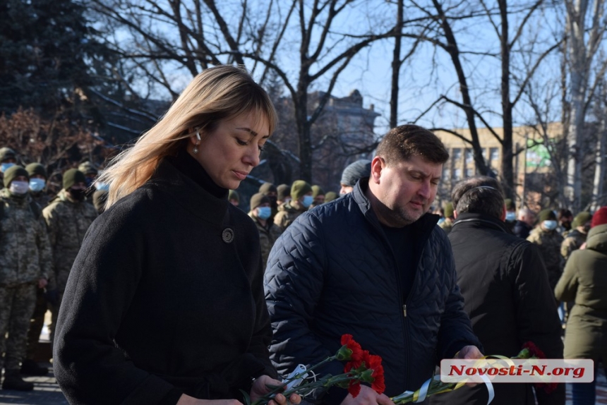 В Николаеве почтили память погибших защитников донецкого аэропорта
