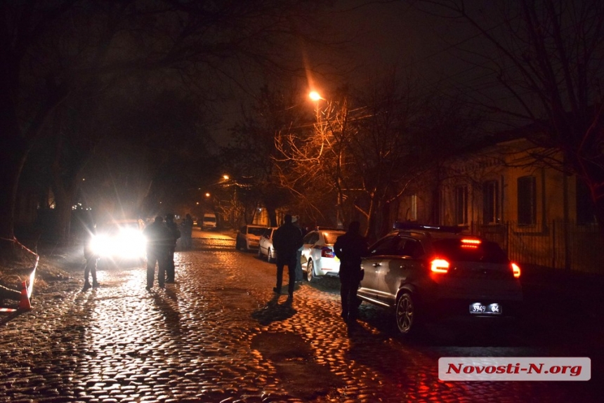 В центре Николаева ударом ножа в сердце убили мужчину