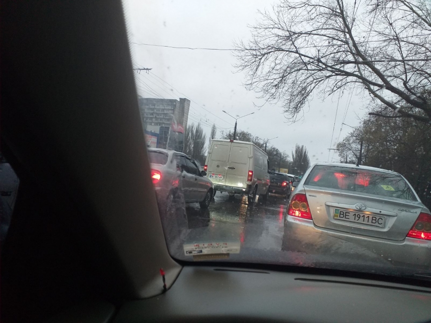 В Николаевской области ухудшилась погода — водители сообщают о скользких дорогах. Обновляется