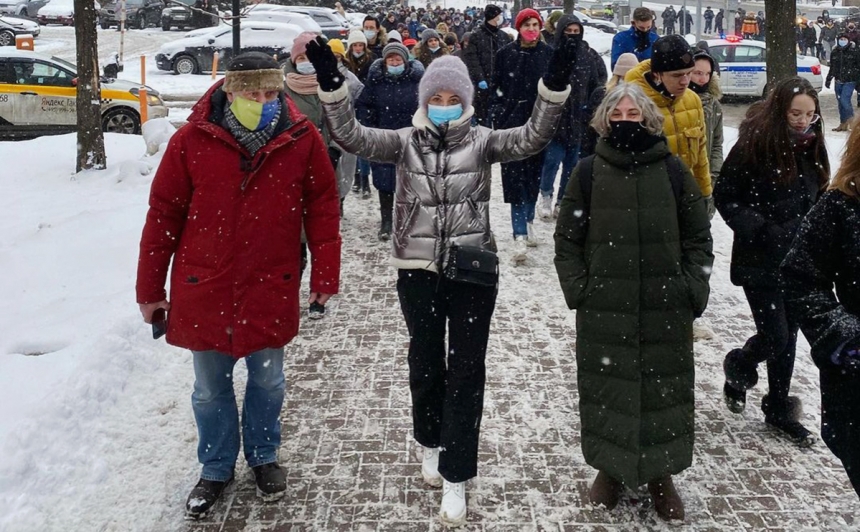 Полиция отпустила жену Навального, которую ранее задержали на акции протеста