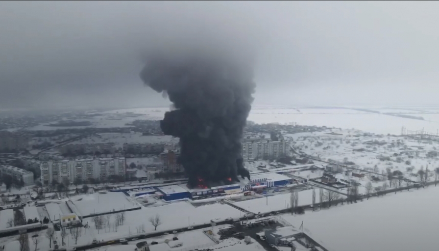 В сети появилось видео масштабного пожара «Эпицентра» с высоты птичьего полета