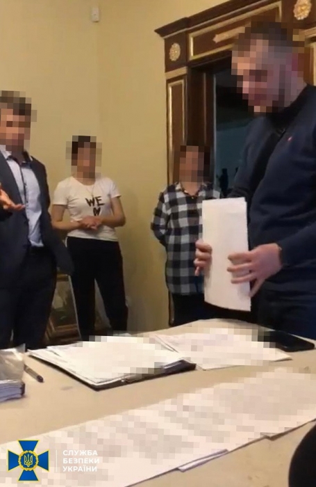 В Николаеве СБУ задержала владельца строительных фирм – его бухгалтер давала взятку сотруднику ГФС