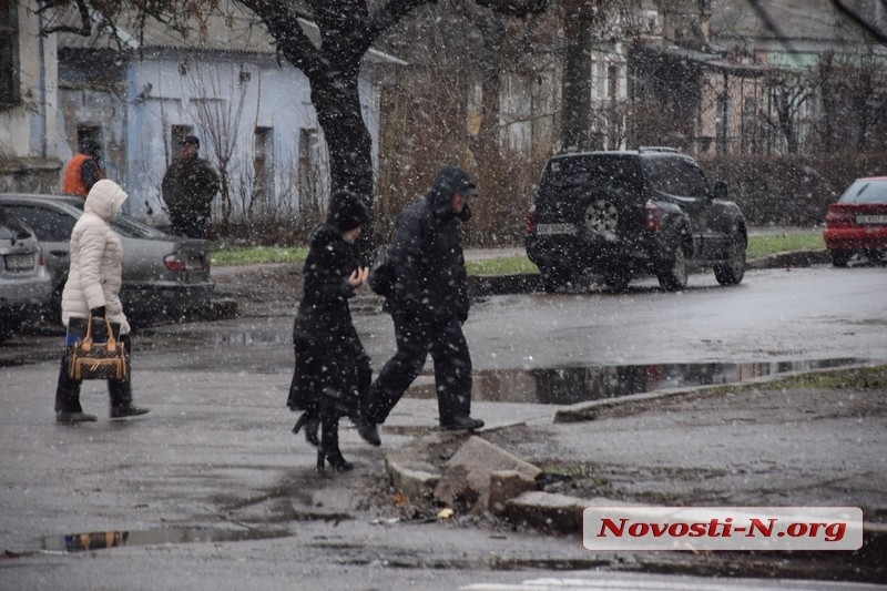 На выходных в Николаев вернется зима: пойдет снег, на дорогах ожидают гололед