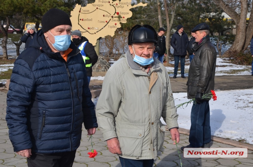 Годовщина вывода войск из Афганистана: в Николаеве возложили цветы. ФОТО