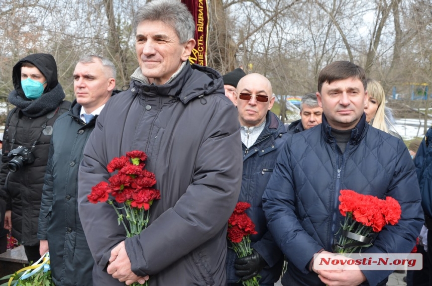 Годовщина вывода войск из Афганистана: в Николаеве возложили цветы. ФОТО