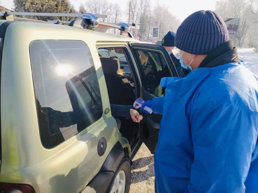 Ивано-Франковскую область окружили блокпостами из-за критической ситуации с COVID-19