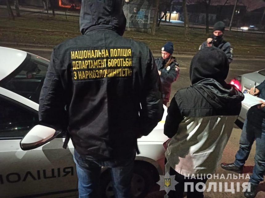 LSD, PVP и «экстази»: в Николаеве поймали «закладчика» с наркотиками на 35 тыс грн