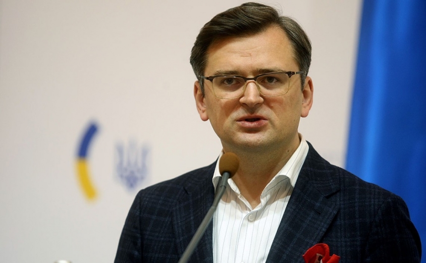 Глава МИД напомнил украинца, в какие страны с 1 марта можно ехать без визы