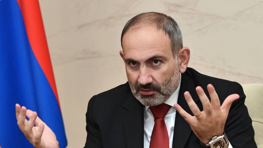 Премьер-министр Армении просит президента уволить начальника Генштаба