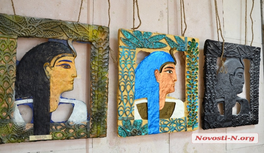 Миколаївська скульпторка представила гіпсові портрети Коко Шанель і Мерилін Монро