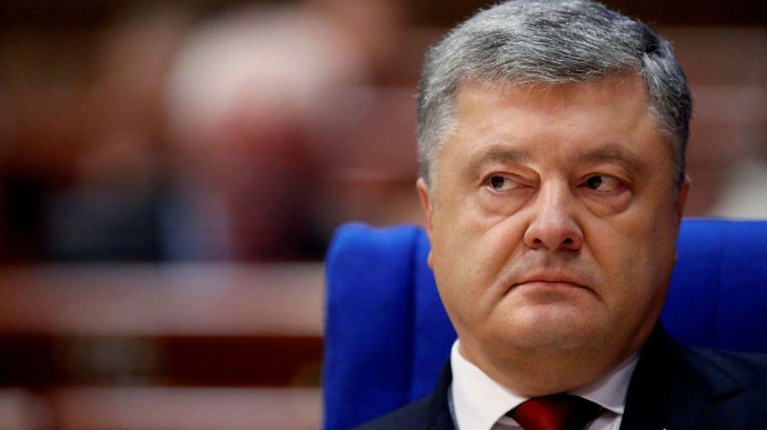 Порошенко заявил, что санкции СНБО направлены не на Медведчука, а на него самого