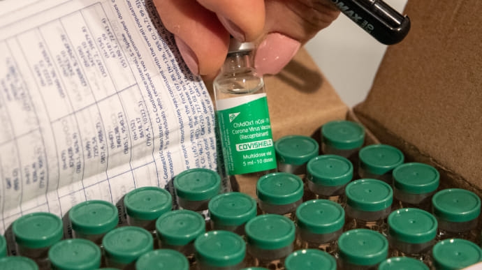 Аллергическая реакция на вакцину «Covishield» проявилась у 1,2 % украинцев, - Степанов