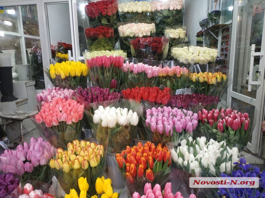 Сколько стоят цветы в Николаеве накануне 8 Марта