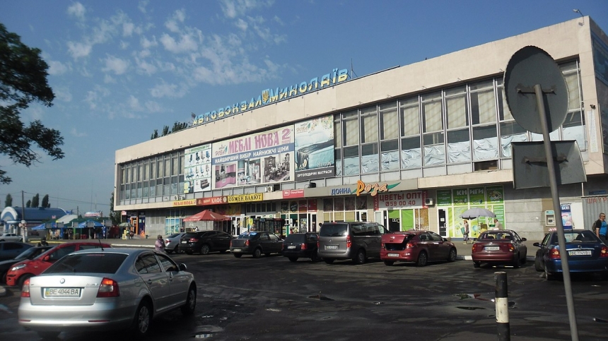 В Николаеве общественному транспорту запретят останавливаться напротив автовокзала