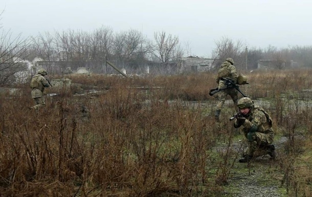 Из-за обстрела на Донбассе погиб украинский военный